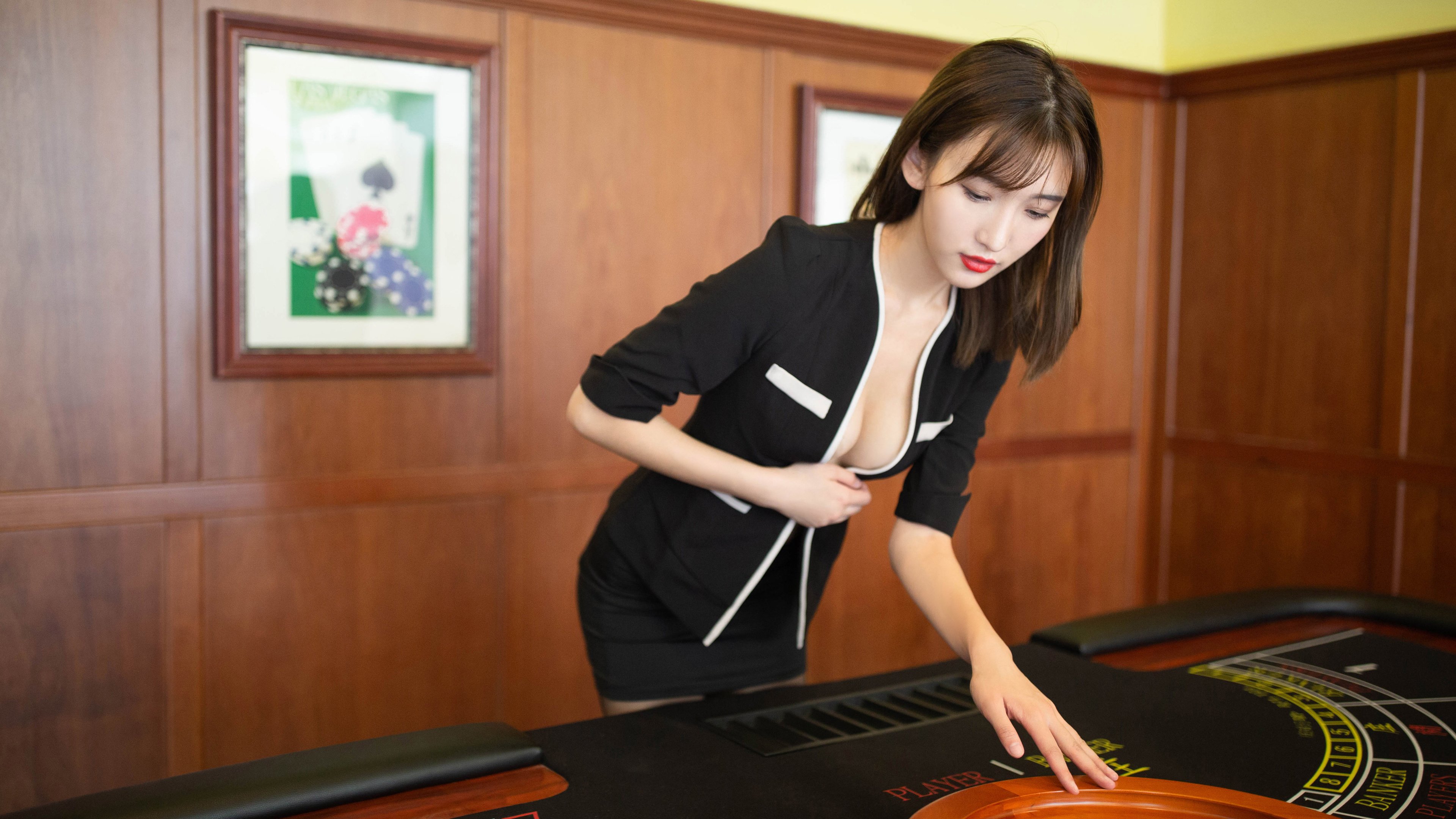 时空裂隙中的哨音，戈贝尔助山西队跨越平行宇宙完胜雄鹿